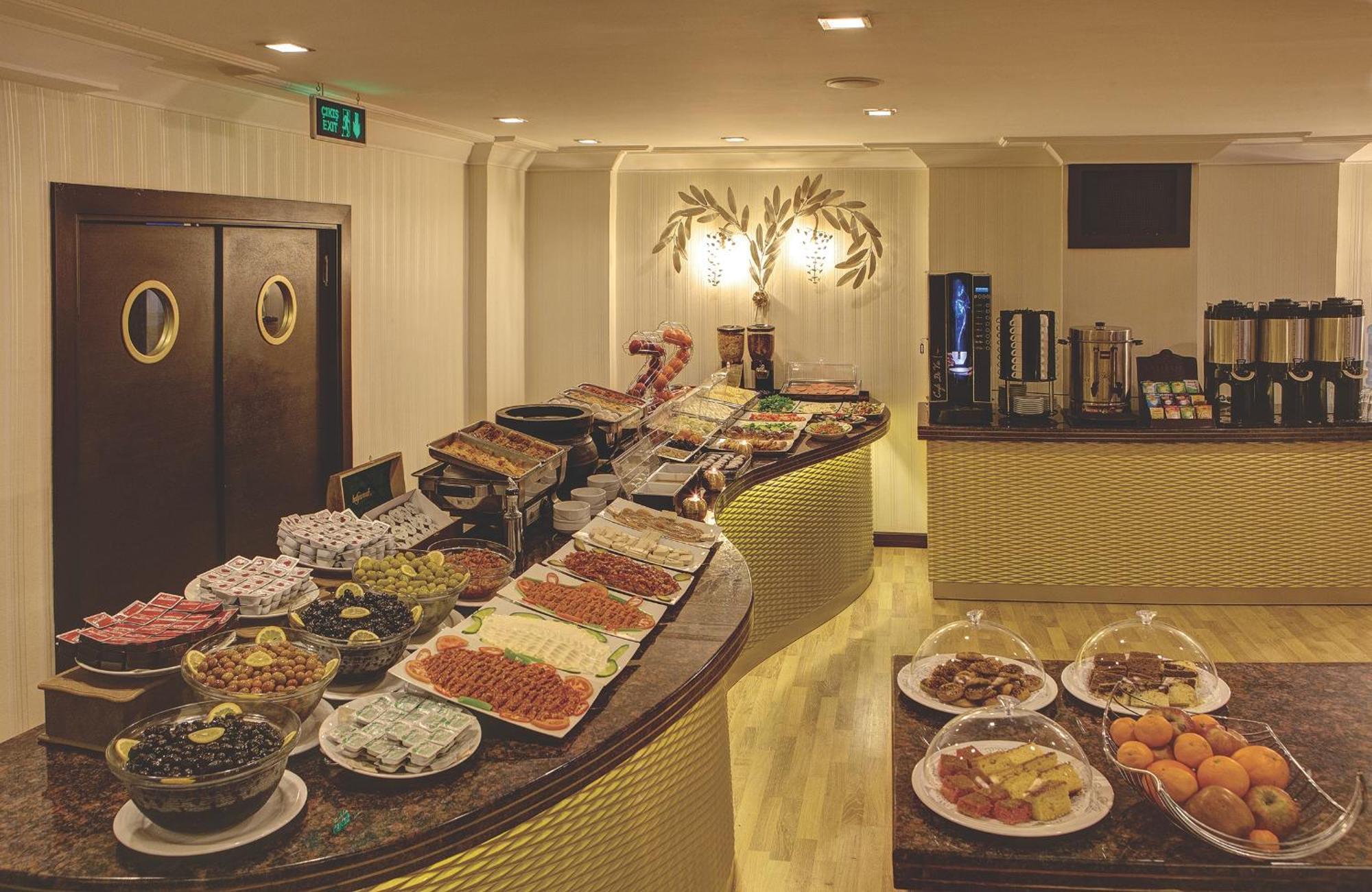 Susuzlu Atlantis Hotel Izmir Bagian luar foto