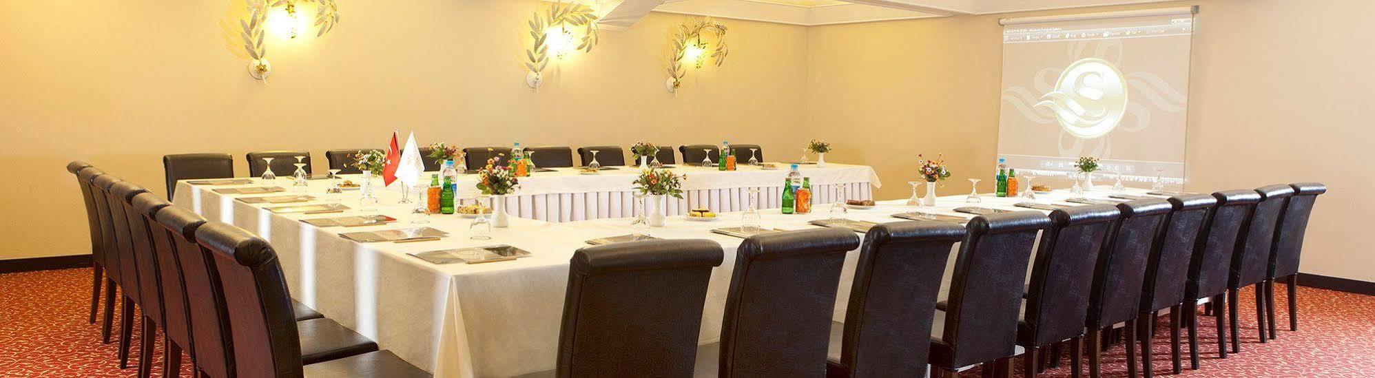 Susuzlu Atlantis Hotel Izmir Bagian luar foto